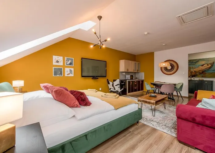 Poetika Apartments